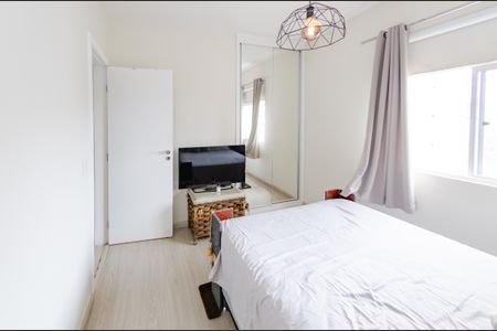 Apartamento à venda com 70m², 2 quartos e 2 vagas Apartamento à venda com 70m², 2 quartos e 2 vagasSuíte