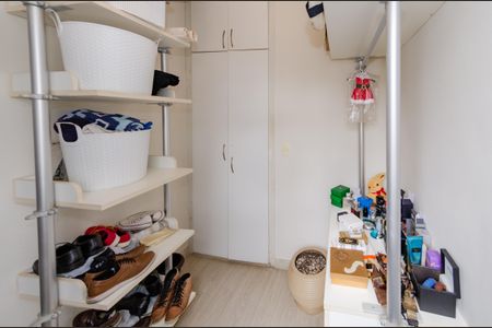 Apartamento à venda com 70m², 2 quartos e 2 vagas Apartamento à venda com 70m², 2 quartos e 2 vagasCloset suíte