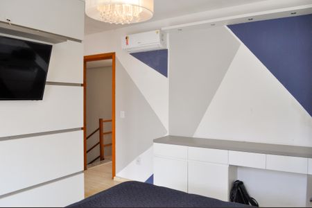 Casa de condomínio à venda com 150m², 3 quartos e 2 vagas