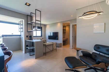 Sala de apartamento à venda com 1 quarto, 64m² em Tamboré, Barueri