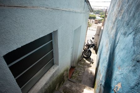 Casa à venda com 250m², 2 quartos e sem vaga Casa à venda com 250m², 2 quartos e sem vagaÁREA EXTERNA- EDÍCULAS