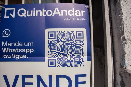 Casa à venda com 250m², 2 quartos e sem vaga Casa à venda com 250m², 2 quartos e sem vagaPLAQUINHA