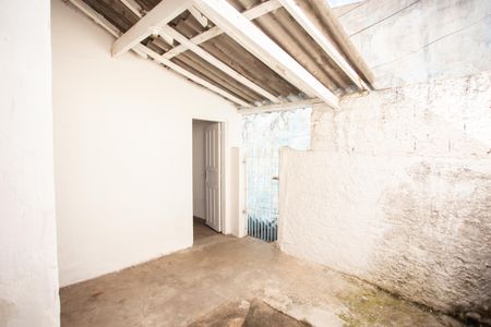 Casa à venda com 250m², 2 quartos e sem vaga Casa à venda com 250m², 2 quartos e sem vagaQUINTAL E ÁREA DE SERVIÇO