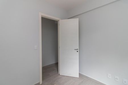 Quarto 1 de apartamento à venda com 2 quartos, 42m² em Cavalhada, Porto Alegre