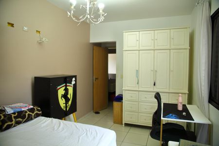 Casa à venda com 264m², 3 quartos e 4 vagasSuíte 2 