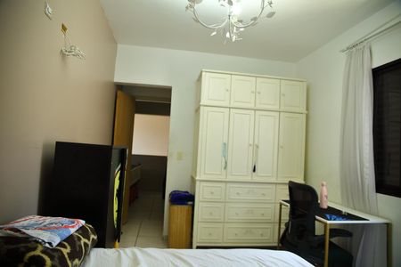 Casa à venda com 264m², 3 quartos e 4 vagasSuíte 2 