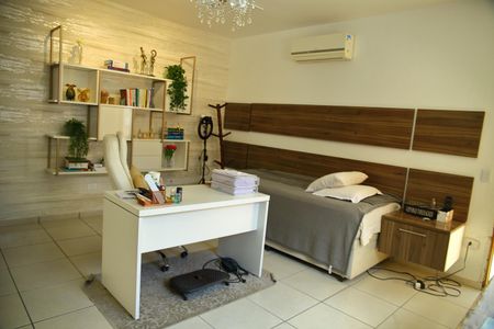 Casa à venda com 264m², 3 quartos e 4 vagasSuíte 1