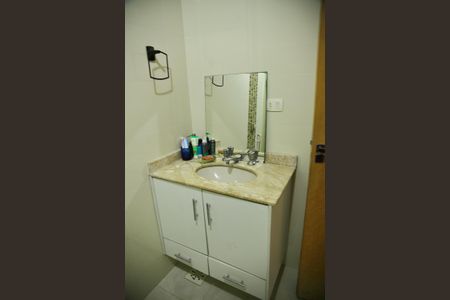 Casa à venda com 264m², 3 quartos e 4 vagasBanheiro Suíte 2 