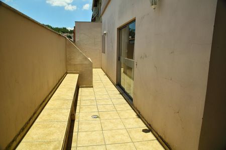 Casa à venda com 264m², 3 quartos e 4 vagasÁrea de convivência/Churrasqueira  