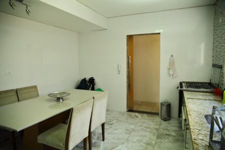 Casa à venda com 264m², 3 quartos e 4 vagasCozinha 