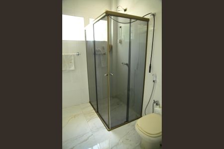 Casa à venda com 264m², 3 quartos e 4 vagasBanheiro Suíte 1