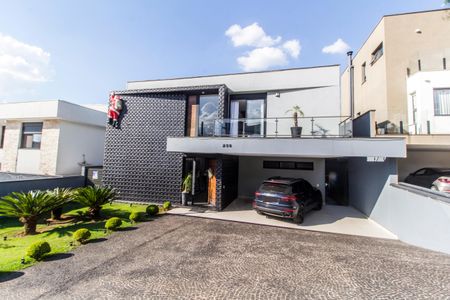 Casa de condomínio à venda com 465m², 5 quartos e 4 vagas Casa de condomínio à venda com 465m², 5 quartos e 4 vagasGaragem