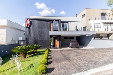 Casa de condomínio à venda com 465m², 5 quartos e 4 vagas Casa de condomínio à venda com 465m², 5 quartos e 4 vagasGaragem