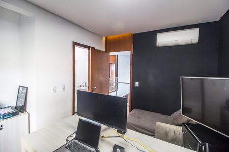 Casa de condomínio à venda com 465m², 5 quartos e 4 vagas Casa de condomínio à venda com 465m², 5 quartos e 4 vagasSuíte 2