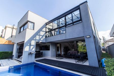 Casa de condomínio à venda com 465m², 5 quartos e 4 vagas Casa de condomínio à venda com 465m², 5 quartos e 4 vagasPiscina