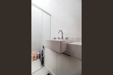 Casa de condomínio à venda com 465m², 5 quartos e 4 vagas Casa de condomínio à venda com 465m², 5 quartos e 4 vagasBanheiro da Suíte