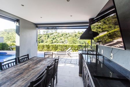 Casa de condomínio à venda com 465m², 5 quartos e 4 vagas Casa de condomínio à venda com 465m², 5 quartos e 4 vagasÁrea gourmet