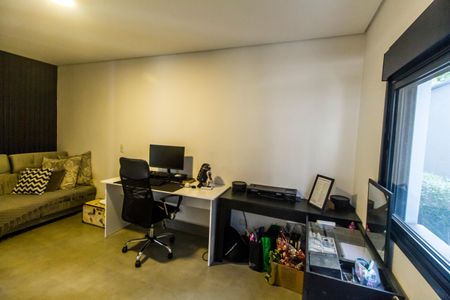 Casa de condomínio à venda com 465m², 5 quartos e 4 vagas Casa de condomínio à venda com 465m², 5 quartos e 4 vagasSuíte 5