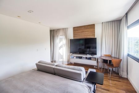 Casa de condomínio à venda com 465m², 5 quartos e 4 vagas Casa de condomínio à venda com 465m², 5 quartos e 4 vagasSuíte master