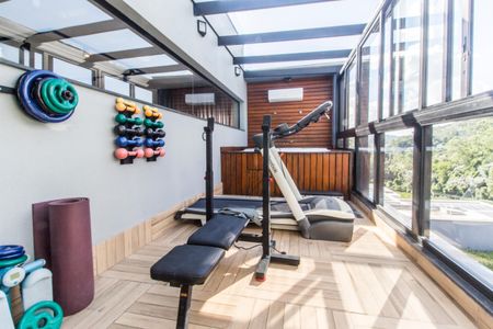 Casa de condomínio à venda com 465m², 5 quartos e 4 vagas Casa de condomínio à venda com 465m², 5 quartos e 4 vagasSuíte master