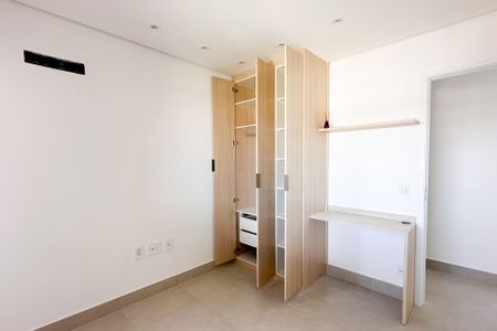 Apartamento à venda com 78m², 2 quartos e 2 vagasSuíte 1