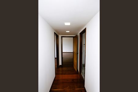 Apartamento à venda com 124m², 3 quartos e 2 vagasCorredor