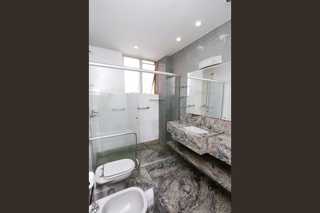 Banheiro Social de apartamento à venda com 3 quartos, 124m² em Gutierrez, Belo Horizonte