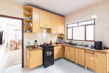 Casa à venda com 130m², 3 quartos e 2 vagas Casa à venda com 130m², 3 quartos e 2 vagasCozinha