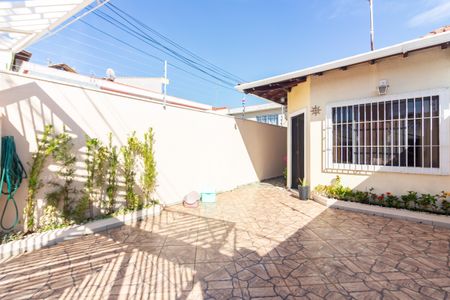 Casa à venda com 130m², 3 quartos e 2 vagas Casa à venda com 130m², 3 quartos e 2 vagasGaragem