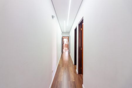 Casa à venda com 130m², 3 quartos e 2 vagas Casa à venda com 130m², 3 quartos e 2 vagasCorredor