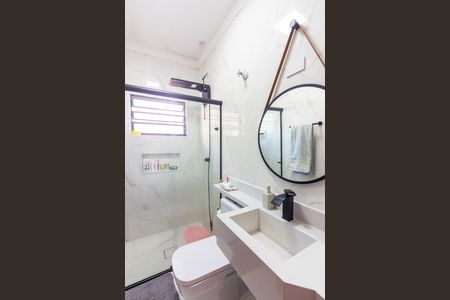 Casa à venda com 130m², 3 quartos e 2 vagas Casa à venda com 130m², 3 quartos e 2 vagasBanheiro da Suíte