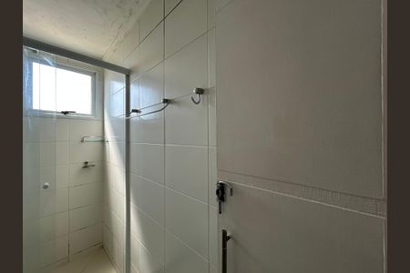 Apartamento à venda com 44m², 2 quartos e 1 vaga Apartamento à venda com 44m², 2 quartos e 1 vagaBanheiro