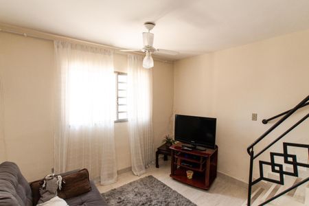 Sala de casa para alugar com 2 quartos, 80m² em Vila Gustavo, São Paulo