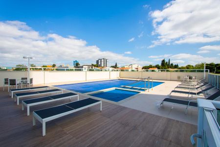 Apartamento à venda com 73m², 2 quartos e 2 vagasÁrea comum - Piscina