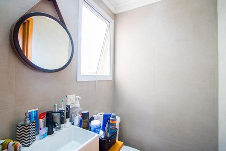 Apartamento à venda com 73m², 2 quartos e 2 vagasBanheiro do quarto 1