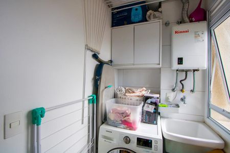 Apartamento à venda com 73m², 2 quartos e 2 vagasÁrea de serviço