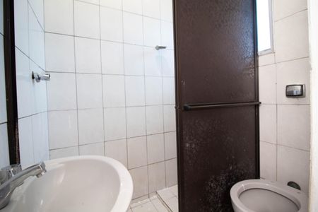 Casa para alugar com 300m², 4 quartos e 2 vagas Casa para alugar com 300m², 4 quartos e 2 vagasBanheiro da Suíte 2