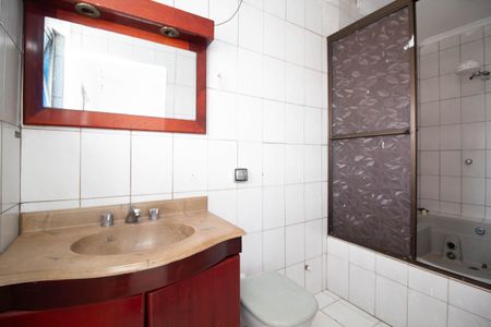 Casa para alugar com 300m², 4 quartos e 2 vagas Casa para alugar com 300m², 4 quartos e 2 vagasBanheiro da Suíte