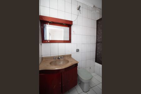 Casa para alugar com 300m², 4 quartos e 2 vagas Casa para alugar com 300m², 4 quartos e 2 vagasBanheiro da Suíte