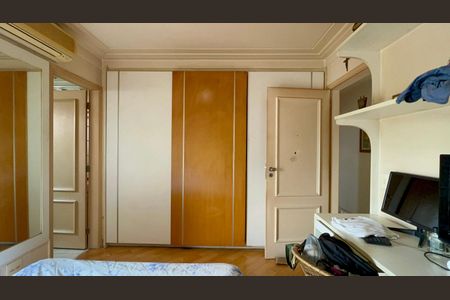 Apartamento à venda com 340m², 4 quartos e 6 vagasSuíte 2