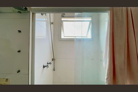 Apartamento à venda com 340m², 4 quartos e 6 vagasBanheiro da Suíte 1