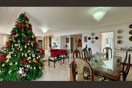 Apartamento à venda com 340m², 4 quartos e 6 vagasSalas