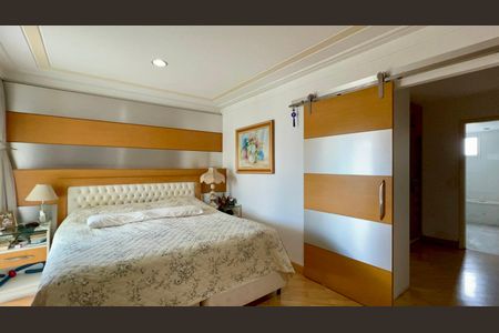 Apartamento à venda com 340m², 4 quartos e 6 vagasSuíte 4