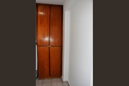 Apartamento para alugar com 76m², 3 quartos e 1 vagaDetalhe - Quarto 03 (empregada)