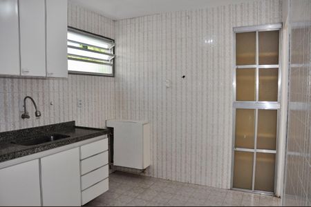 Apartamento para alugar com 76m², 3 quartos e 1 vagaDetalhe - Cozinha