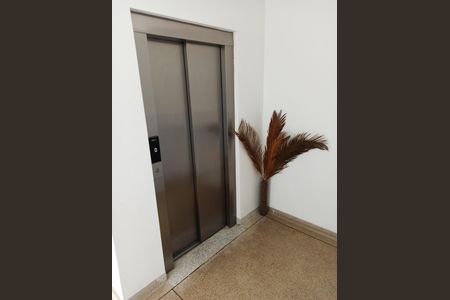 Apartamento para alugar com 76m², 3 quartos e 1 vagaHall Elevador