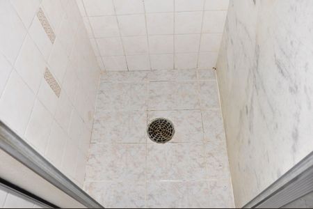 Apartamento para alugar com 76m², 3 quartos e 1 vagaDetalhe - Banheiro Social