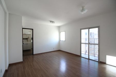 Apartamento para alugar com 3 quartos, 80m² em Taquara, Rio de Janeiro