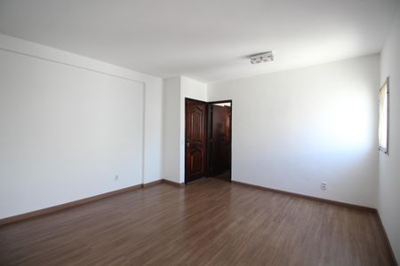 Sala de apartamento para alugar com 3 quartos, 80m² em Taquara, Rio de Janeiro