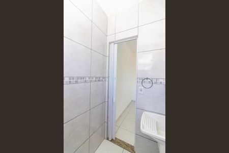 Banheiro de kitnet/studio para alugar com 1 quarto, 30m² em Madureira, Rio de Janeiro